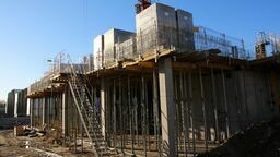 Puławy: Rośnie nowa biblioteka. Budynek ma już parter [zdjęcia]