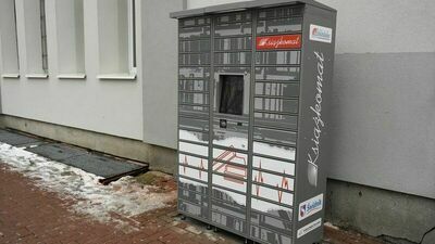 Pierwszy taki automat. Nie ma w nim ani słodyczy, ani napojów