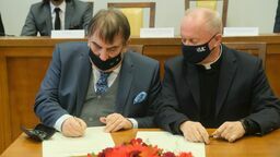 W środę podpisano porozumienie pomiędzy władzami KUL a przedstawicielami kilkunastu szpitali w sprawie utworzenia na uczelni kierunku lekarskiego