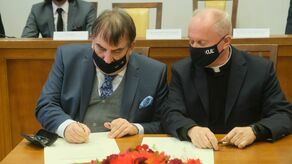 W środę podpisano porozumienie pomiędzy władzami KUL a przedstawicielami kilkunastu szpitali w sprawie utworzenia na uczelni kierunku lekarskiego