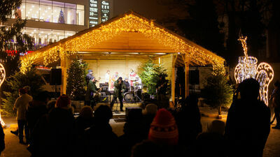 Lublin: Z ratuszowego balkonu kolędy, a przed pedetem koncerty