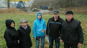 Dlaczego ta wieża ma być tak blisko zabudowań? - pytają mieszkańcy Wilkołaza Trzeciego