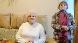 Pani Józefa (po prawej, 1630 zł emerytury) i pani Irena (1400 zł): Na ogrzewanie elektryczne nie będzie nas stać