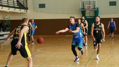 Łukasz Jagoda (w niebieskim stroju) to jedna z najciekawszych postaci w LNBA

