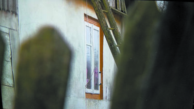 Córka, która miała się opiekować 86-latką, mieszkała zaledwie 300 metrów od domu, w którym po cichu rozgrywała się tragedia