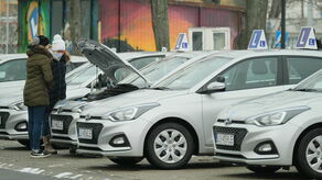 Zdanie egzaminu teoretycznego warunkuje przystąpienie do egzaminu praktycznego
