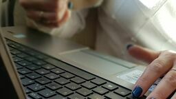 Niemal codziennie oszustwo. "Czułam, że coś jest nie tak"