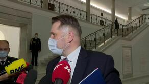 Sejm przyjął "lex Czarnek". Minister edukacji mówi o odpolitycznieniu szkół, opozycja o zamordyzmie