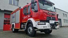 Jeden z dwóch nowych średnich samochodów ratowniczo-gaśniczych