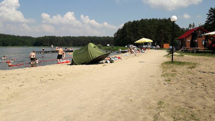 W sezonie letnim z zalewu chętnie korzystają zarówno miejscowi, jak i turyści, głównie z Puław i okolic