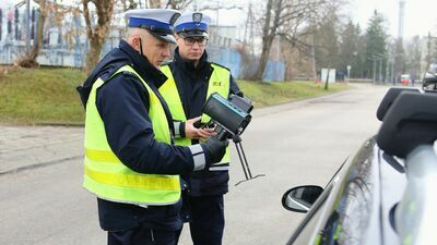 W niedzielę patrol drogówki można było spotkać na skrzyżowaniu ul. Mełgiewskiej i Projektowej w Lublinie. W poniedziałek policjanci planują zaś akcję „Prędkość”. Patroli na ulicach regionu będzie więc znacznie więcej
