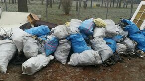 Podobne worki z podobnymi odpadami znaleziono w czterech miejscach na terenie Lublina. Tutaj ulica Harnasie