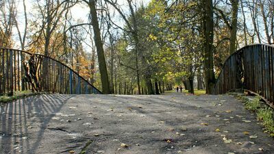 Mostek dla pieszych jest często wykorzystywany przez puławian i turystów. Pojawiła się szansa na jego odnowienie