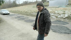 Łata na łacie łatą pogania. Mieszkańcy ul. Głównej w Lublinie mają dość doraźnych napraw