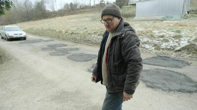 Łata na łacie łatą pogania. Mieszkańcy ul. Głównej w Lublinie mają dość doraźnych napraw