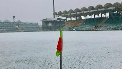 Tak w niedzielę wyglądała główna płyta na stadionie Górnika Łęczna