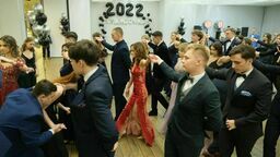 Studniówki 2022. Bal uczniów Liceum im. Jana III Sobieskiego w Lublinie