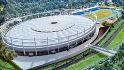 Podstawą nowego projektu ma być zamówiona w 2019 koncepcja (na zdjęciu) zakładająca przebudowę starego stadionu. Ma być ona dostosowana do nowej lokalizacji przy ul. Krochmalnej