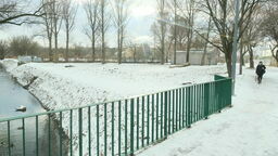 Miasto chce sprzedać deweloperowi pas ziemi na lewym brzegu Czerniejówki w okolicy ul. Garbarskiej

