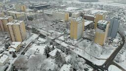 Wśród obowiązków Zarządu Dróg i Mostów jest też wydawanie zezwoleń na tzw. zajęcie pasa drogowego pod reklamy i inne obiekty. Najwyższa Izba Kontroli, która prześwietlała 2,5 roku pracy miejskiej jednostki (lata 2019, 2020 i pół roku 2021)