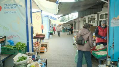 Świdnik. Targowisko będzie pod dachem. Trwają konsultacje