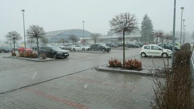 Parkowanie będzie płatne na wszystkich miejscach wzdłuż kompleksu obiektów sportowych przy Al. Zygmuntowskich