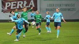 Marianna Litwiniec (z piłką) zdobyła w Łodzi jedyną bramkę

