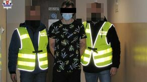 W środę 17-latek został zatrzymany przez mundurowych i osadzony w policyjnym areszcie.