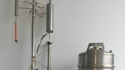 I po bimbrowni. Tłumaczył, że to na własny użytek