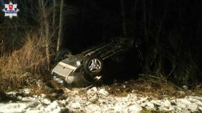 Dachowanie land rovera. Jedna osoba została ranna