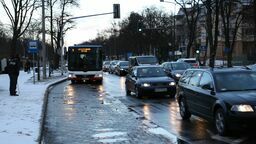 Średnio co trzecie zgłoszenie dotyczy komunikacji miejskiej, to m.in. zerwane rozkłady jazdy, popsute biletomaty, czy niewłaściwe godziny odjazdów autobusów