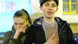 Na antywojennej manifestacji solidarności z Ukrainą przed lubelskim Ratuszem