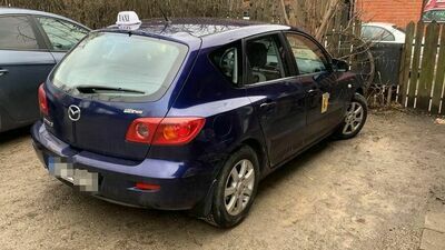 "Skradziona" mazda stała na parkingu przy innej ulicy niż wskazywana przez właściciela