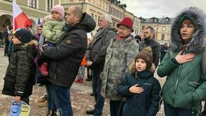 Jak już będzie po wojnie, to tata mówi, że na naszym domu wywiesimy dwie flagi: polską i ukraińską