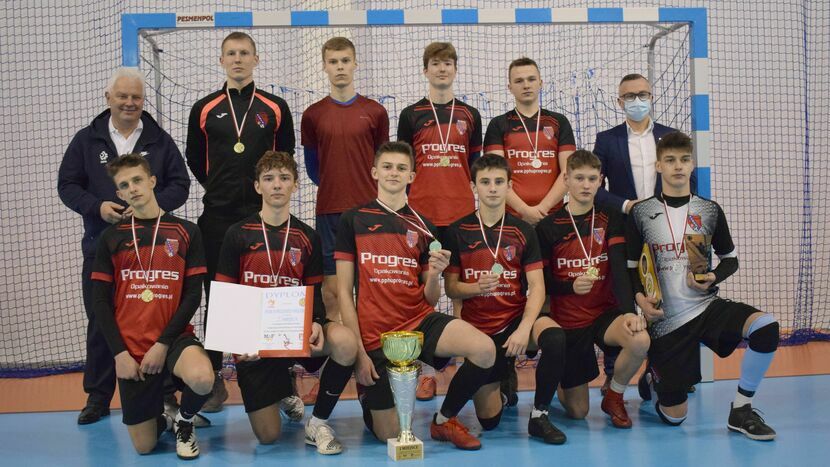 LKS Perła Progres Mełgiew wygrała 21. Międzypowiatowy Turniej Juniorów w futsalu o Puchar Starosty Świdnickiego<br />
<br />
