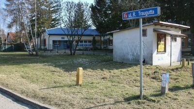 Na niezagospodarowanym terenie przy MP nr 2 może powstać parking. Warunkiem jest pozyskanie przez miasto pełnego prawa do działki przy ul. Traugutta