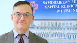 – To wstępne wyniki. Analizy oceny bezpieczeństwa i skuteczności terapeutycznej wykonano na razie u 93 pacjentów – mówi prof. Konrad Rejdak z Kliniki Neurologii SPSK4 w Lublinie