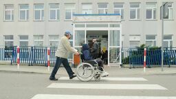 Od 1 marca w szpitalu wojewódzkim przy al. Kraśnickiej w Lublinie ma być o ponad 50 łóżek covidowych mniej