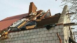 Silny wiatr dawał się we znaki mieszkańcom woj. lubelskiego już wczoraj.