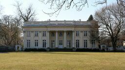 Pałac Marynki to jeden z zabytków osady pałacowo-parkowej, który od ubiegłego roku nosi zaszczytny tytuł Pomnika Historii