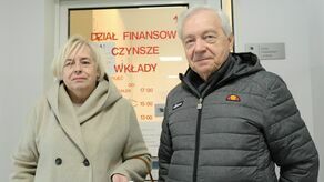 Państwo Anna i Kazimierz przyjechali do siedziby SM Czechów natychmiast, jak tylko wyjęli ze swojej skrzynki zawiadomienie o wysokości dopłat
