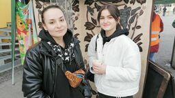 Przyjechałyśmy z Łucka, z zachodniej części kraju. Poznałyśmy się z Anną w autobusie i dzięki temu jest nam o wiele raźniej – opowiada Aleksandra