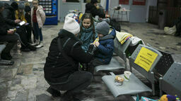 Uchodźcy na dworcu PKS w Lublinie