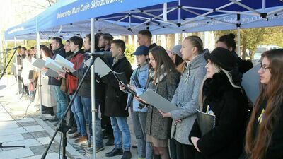 Hymn Ukrainy rozbrzmiał na placu przed UMCS