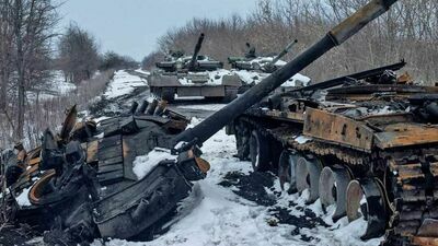 Rosjanie zbombardowali już niemal 400 szkół na Ukrainie. Chowają broń w cywilnych budynkach