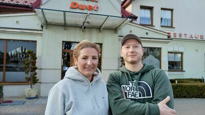 Alicja Brzozowska i Bartosz Tuszewski. Prywatnie siostra i brat, a zawodowo współwłaściciele hotelu Duet