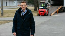 Premier w punkcie pomocy międzynarodowej w Niemcach. "Rosja wykorzystuje dzieci i kobiety jako żywe tarcze"