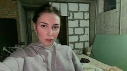 Daria Korsak w schronie, który zrobiła razem z rodziną w piwnicy