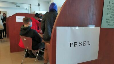 Punkt przy ul. Zemborzyckiej aktualnie jest najbardziej przygotowany pod kątem dostępów do rządowych systemów. Ale jest w sporej odległości od centrum