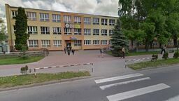 Chodzi o teren przy ulicy Warszawskiej w pobliżu Zespołu Szkół Technicznych w Międzyrzecu Podlaskim